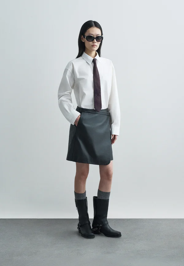 Sunglasses - gloss black