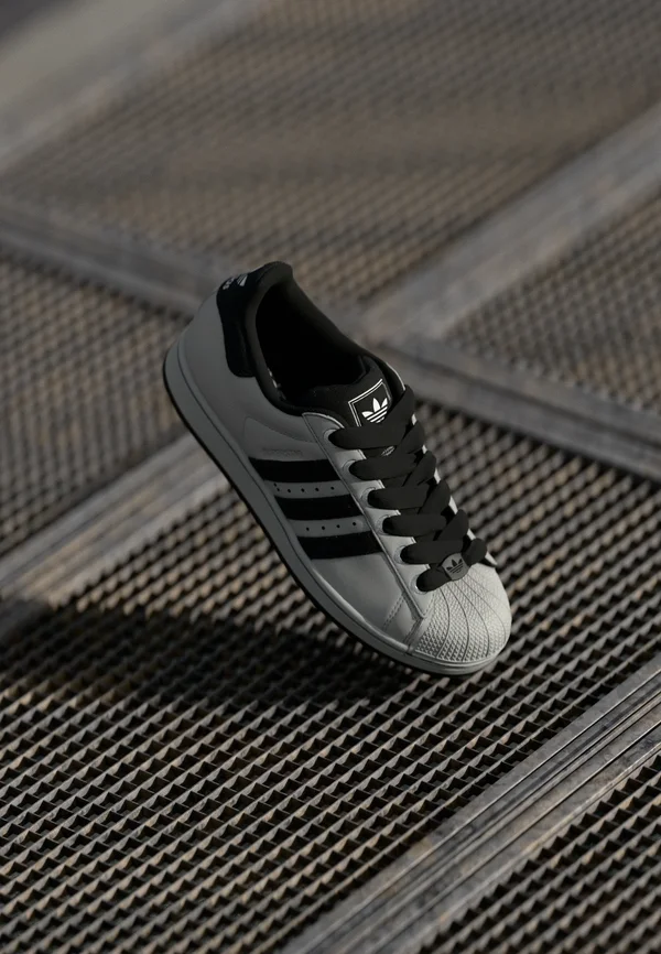 SUPERSTAR II UNISEX - Trainers - grey two/core black/matte silver