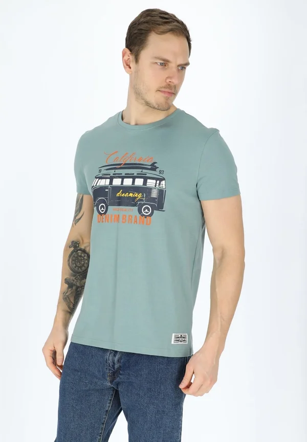 SURFER VAN  - Print T-shirt - sage green