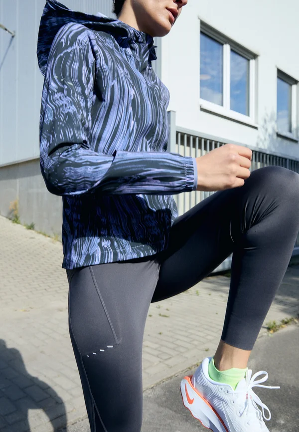 SWIFT - Running jacket - world indigo/silver-coloured