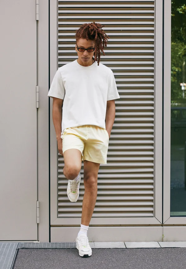 Swimming shorts - easy yellow