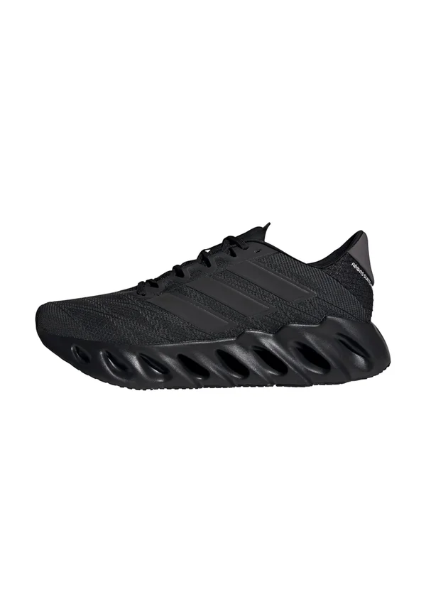 SWITCH FWD 2.0 - Road running shoes - core black core black grey five