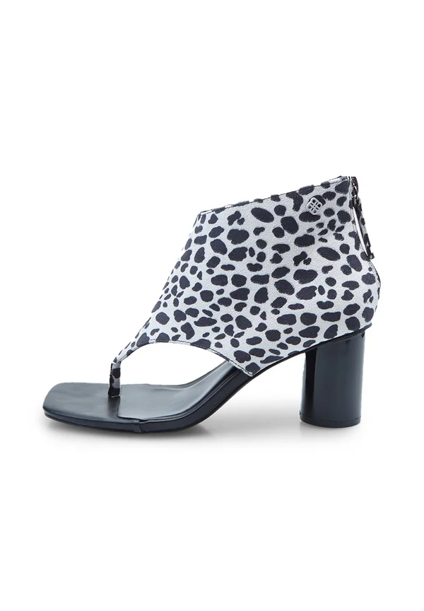 T-bar sandals - white