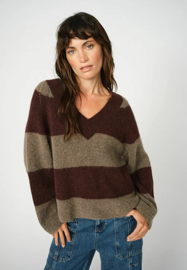TACI STRIPE V-NECK - Jumper - fudge