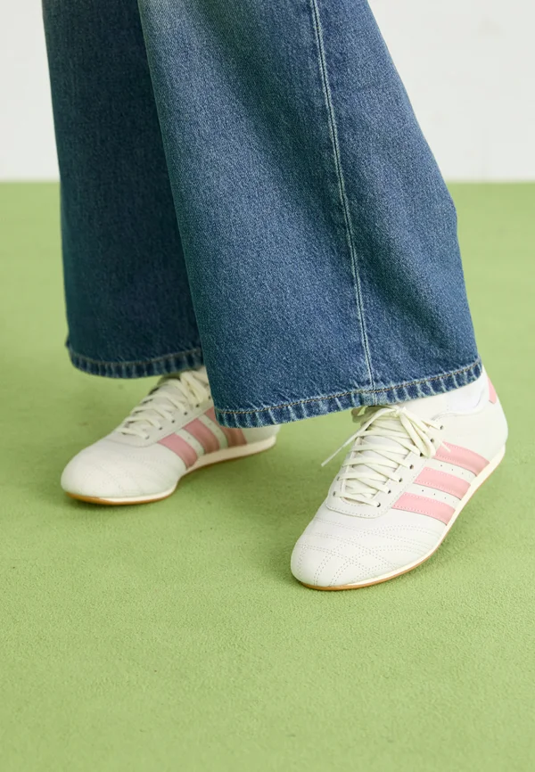 TAEKWONDO - Trainers - off white/wonder mauve/gum
