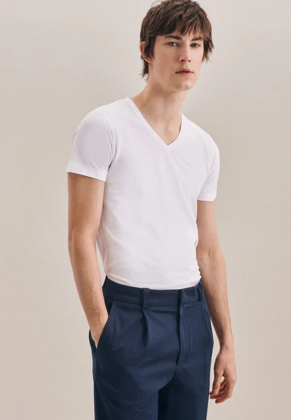 TAILORED - Basic T-shirt - white