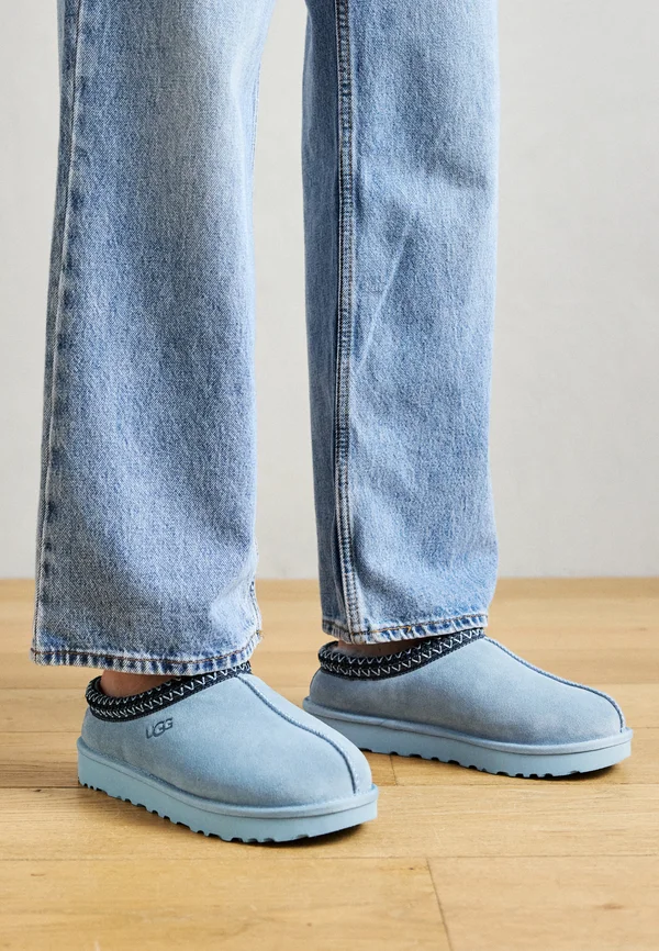 TASMAN II - Mules - whale