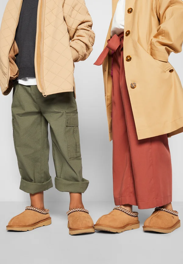 TASMAN II UNISEX - Slippers - chestnut