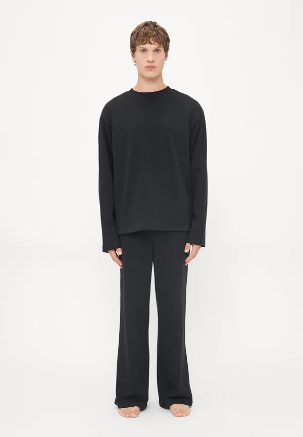 TEE ESSENTIALS - Pyjamas - black