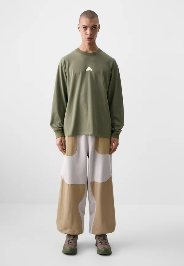 TEE LUNGS - Long sleeved top - medium olive