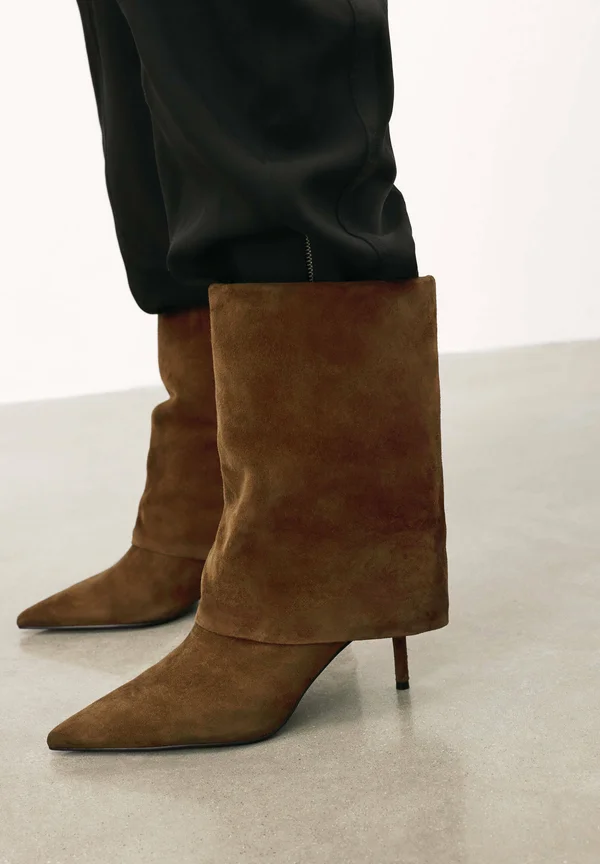 TELYIA - Cowboy/biker ankle boot - light brown