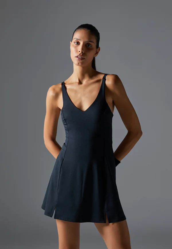 TENNIS DRESS WITH ADJUSTABLE STRAPS BUILT IN SHORTS AND POCKET - Sports dress - black