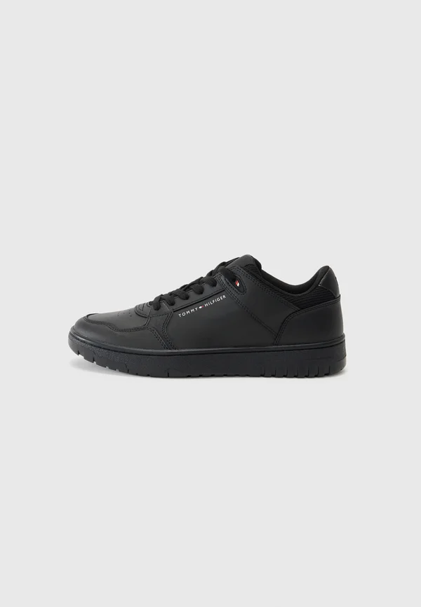 TH CORE LITE - Trainers - black