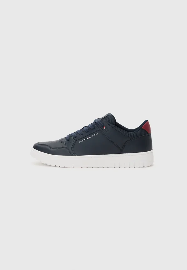 TH CORE LITE - Trainers - desert sky
