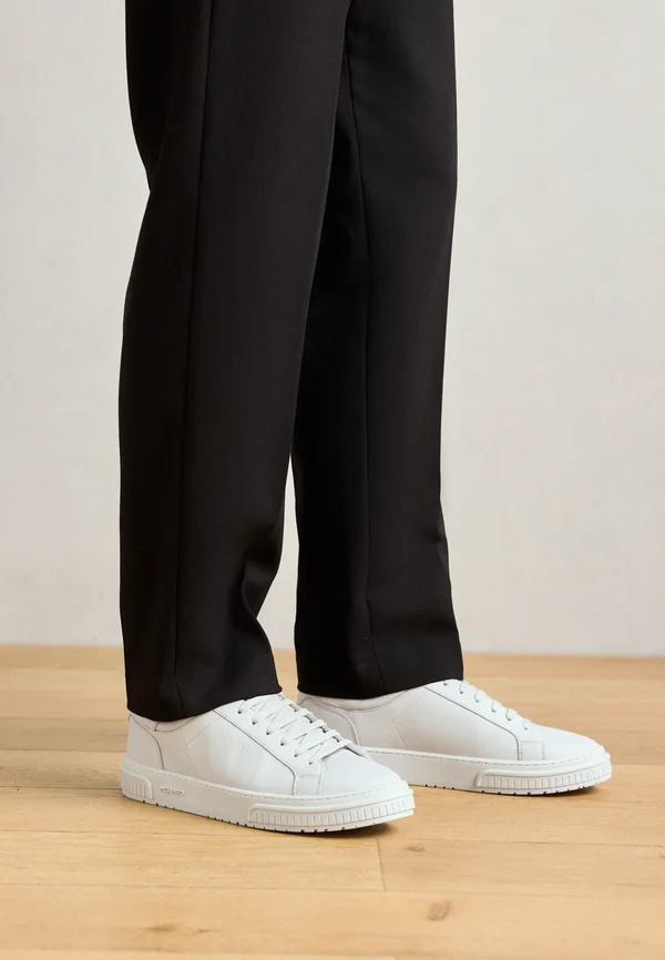 THEO IN COATED LOGO ACCENTS ON  AND RUFFLE RELIEF - Trainers - ice
