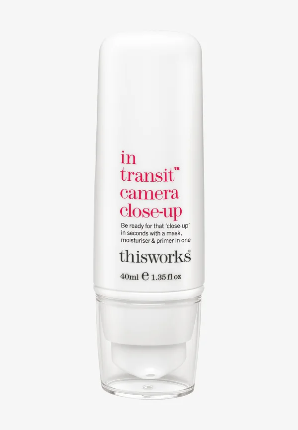 THIS WORKS IN TRANSIT CAMERA CLOSE-UP - Body lotion