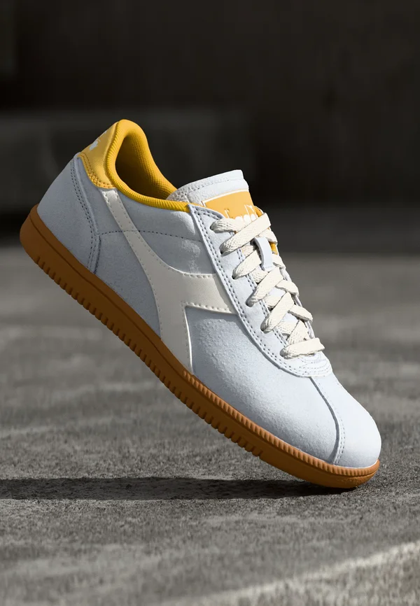 TOKYO UNISEX - Trainers - illusion blue/whisper white