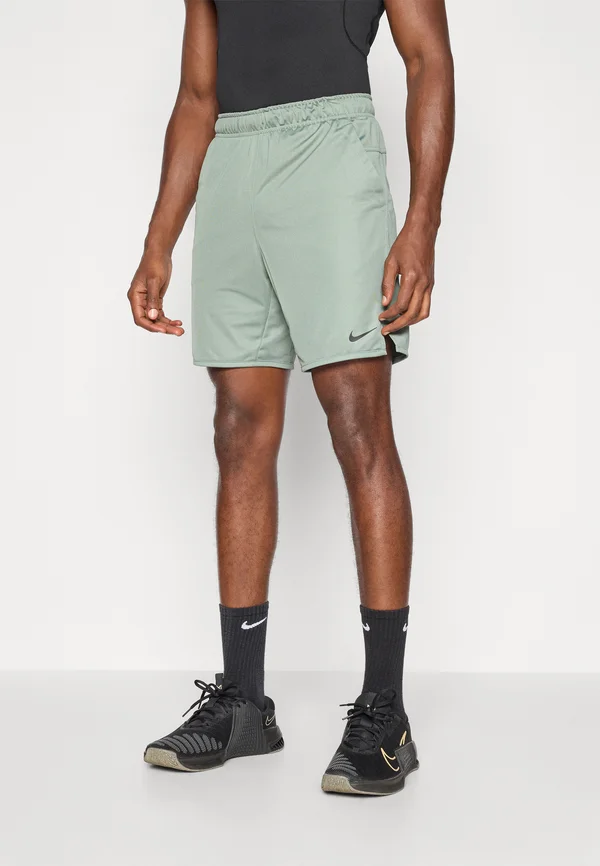 TOTALITY - Sports shorts - clay green/black