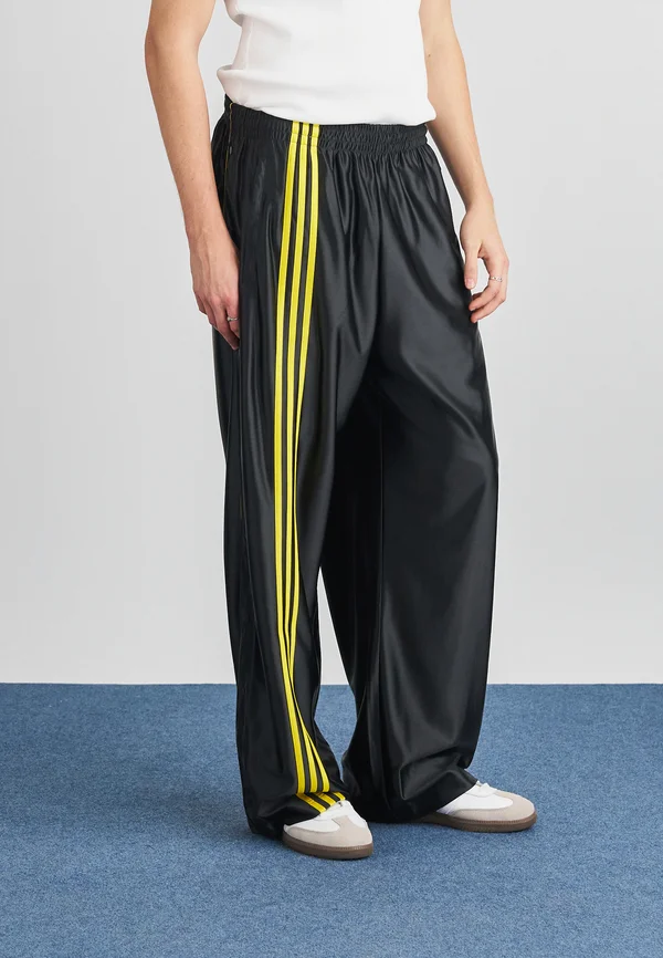 Tracksuit bottoms - black