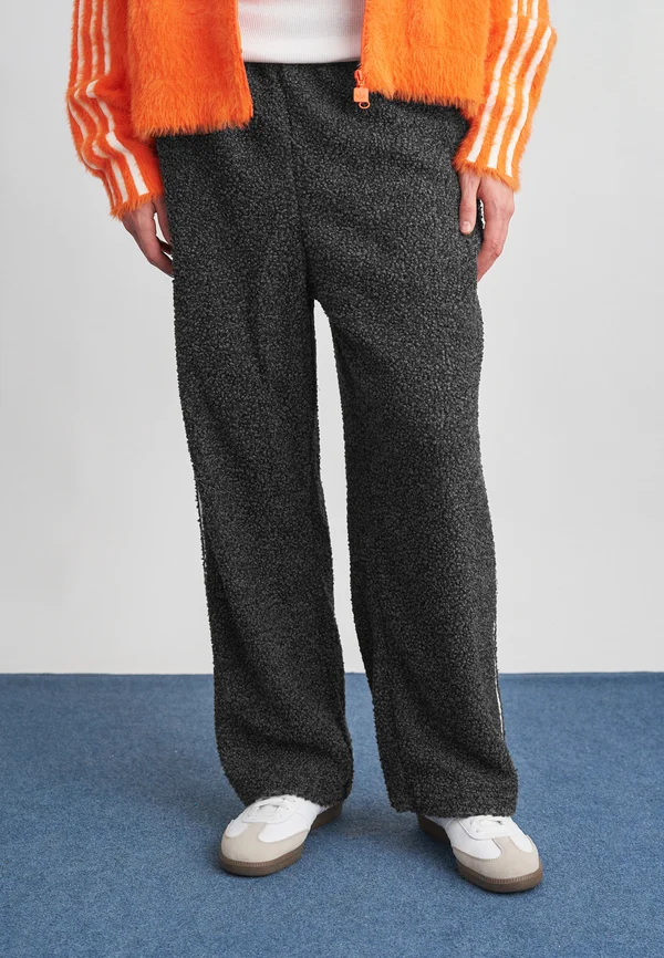 Tracksuit bottoms - black