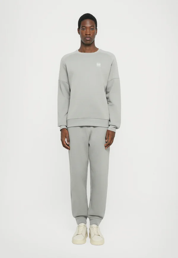 TRAIN VISIBILITY - Tracksuit - grey/black