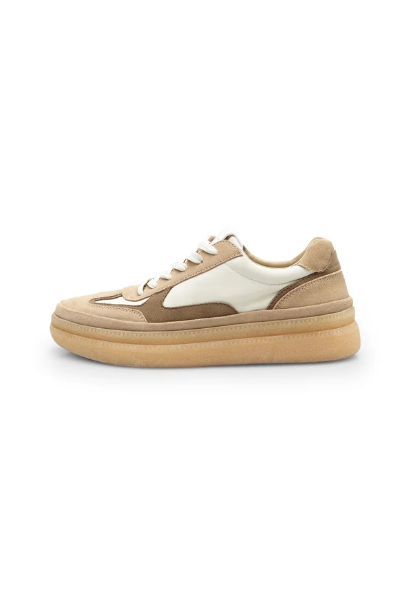 Trainers - beige