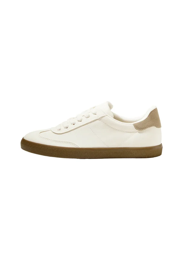 Trainers - beige