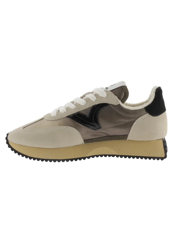 Trainers - beige