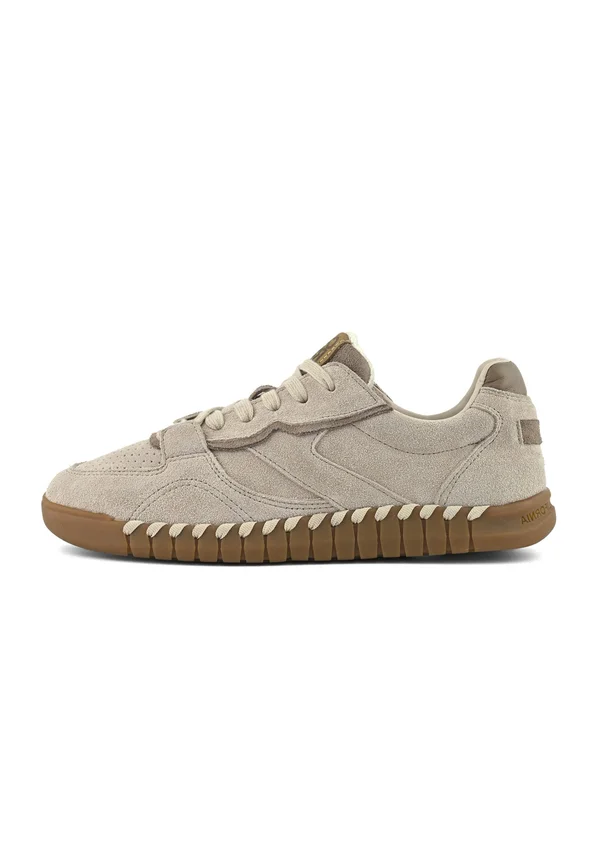 Trainers - beige