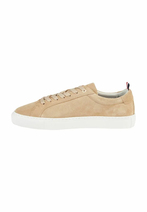 Trainers - beige