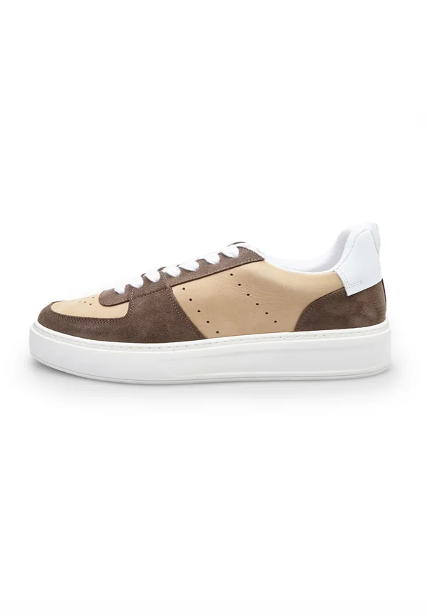 Trainers - beige