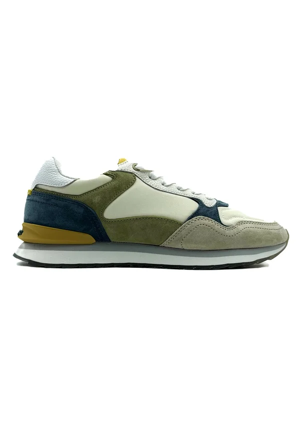 Trainers - bianca