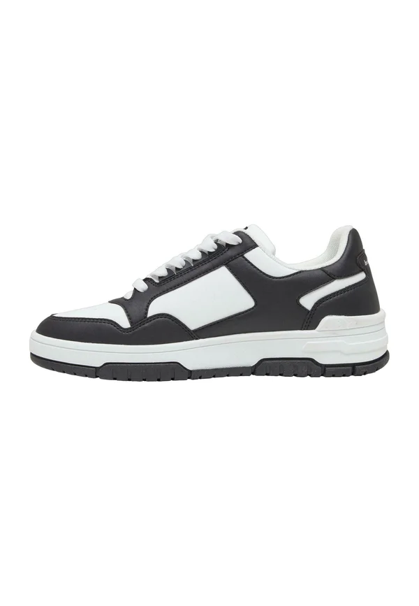 Trainers - black white