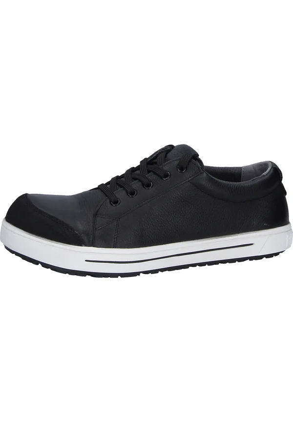 Trainers - black