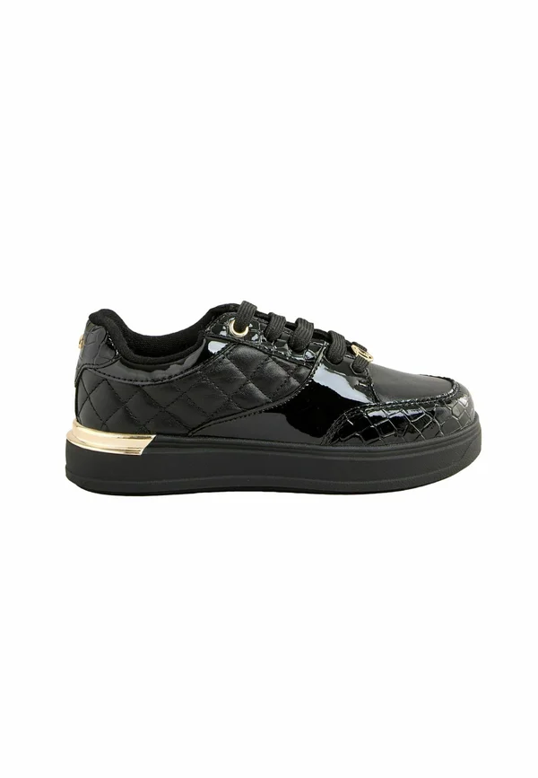 Trainers - black