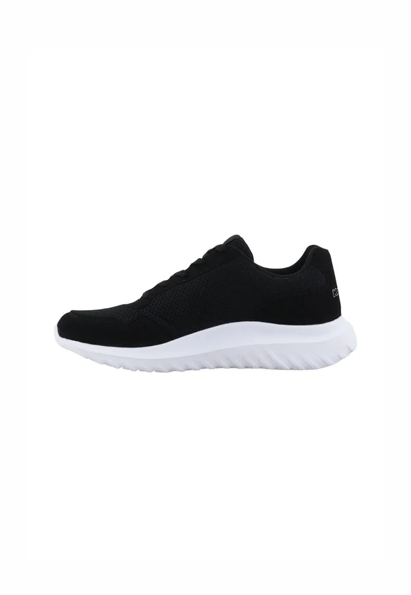 Trainers - black