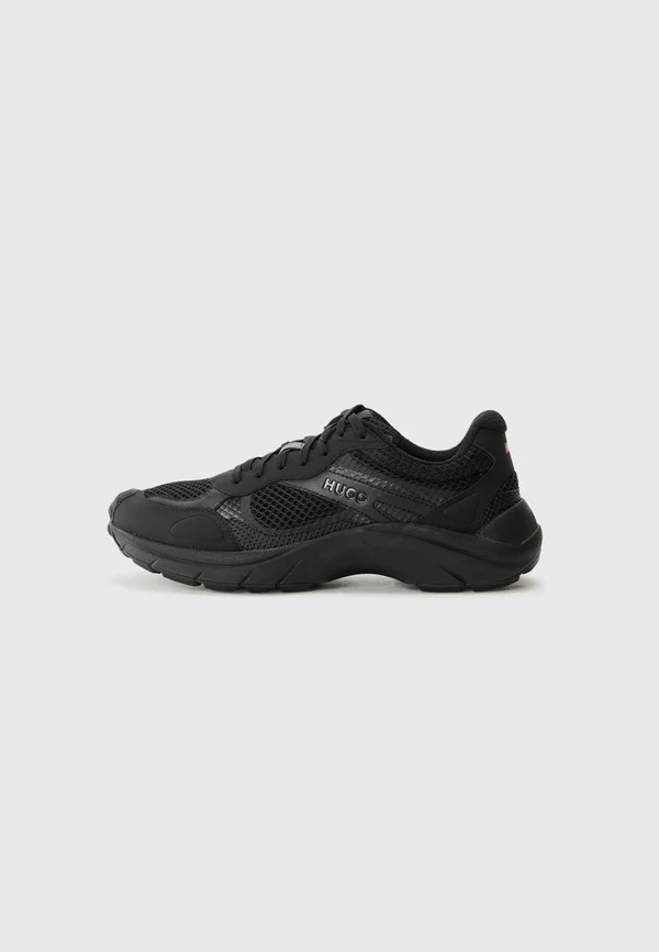 Trainers - black