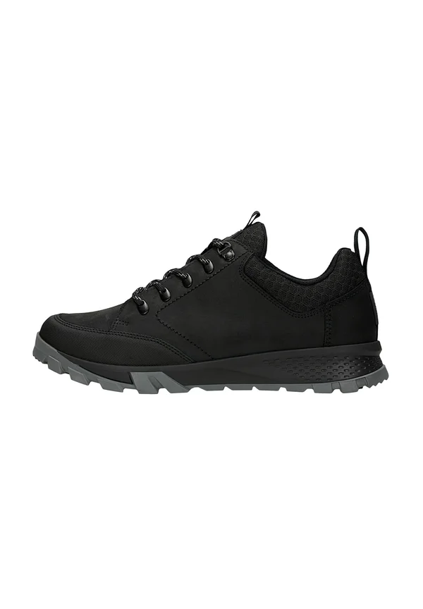 Trainers - black