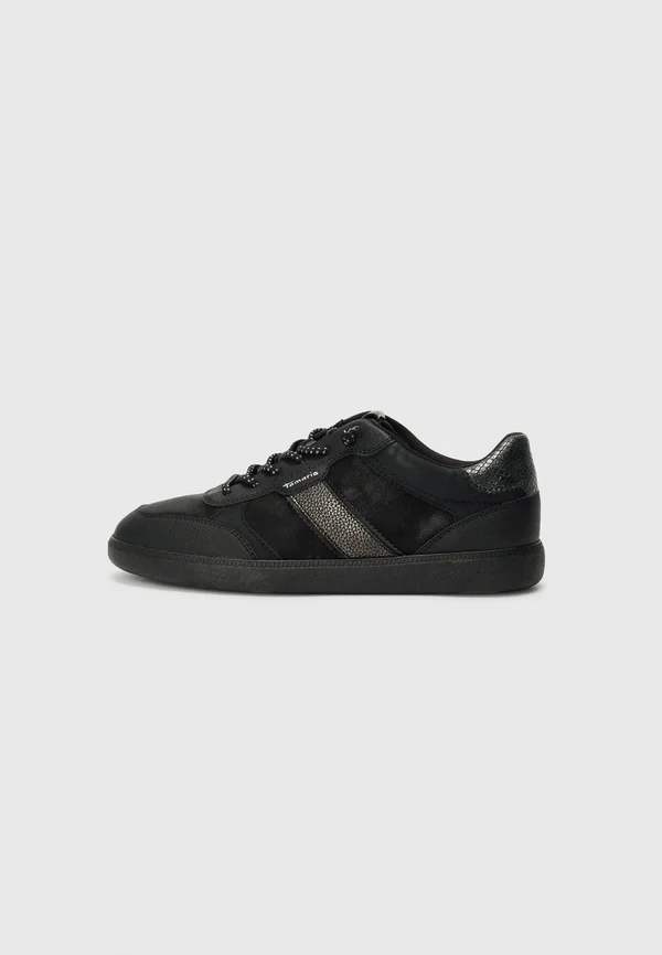 Trainers - black
