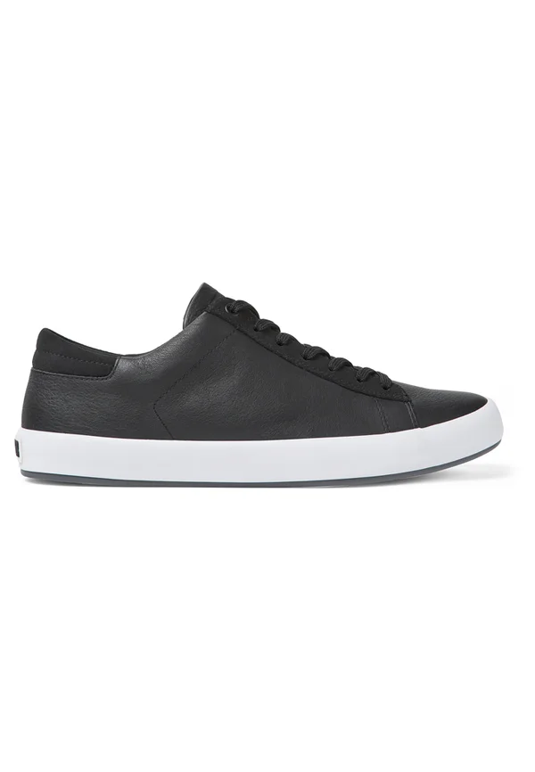 Trainers - black