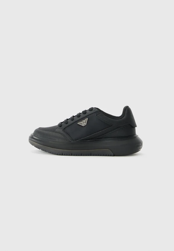Trainers - black