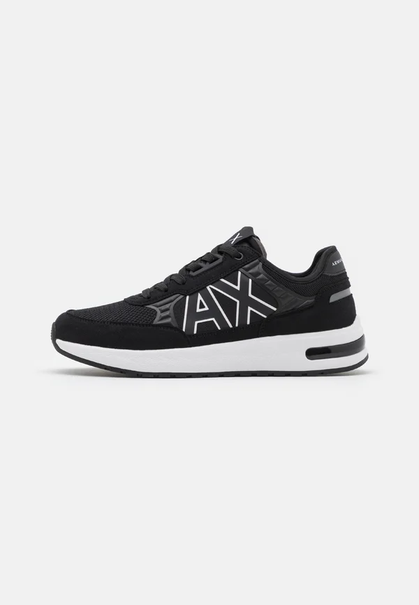 Trainers - black