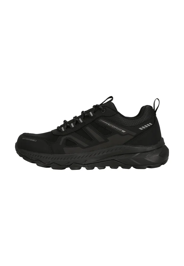 Trainers - black