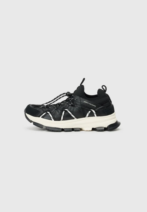 Trainers - black