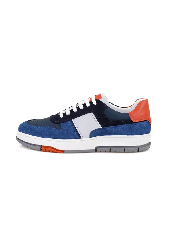Trainers - blue