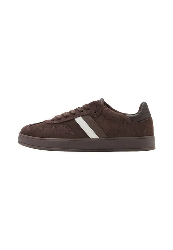 Trainers - brown