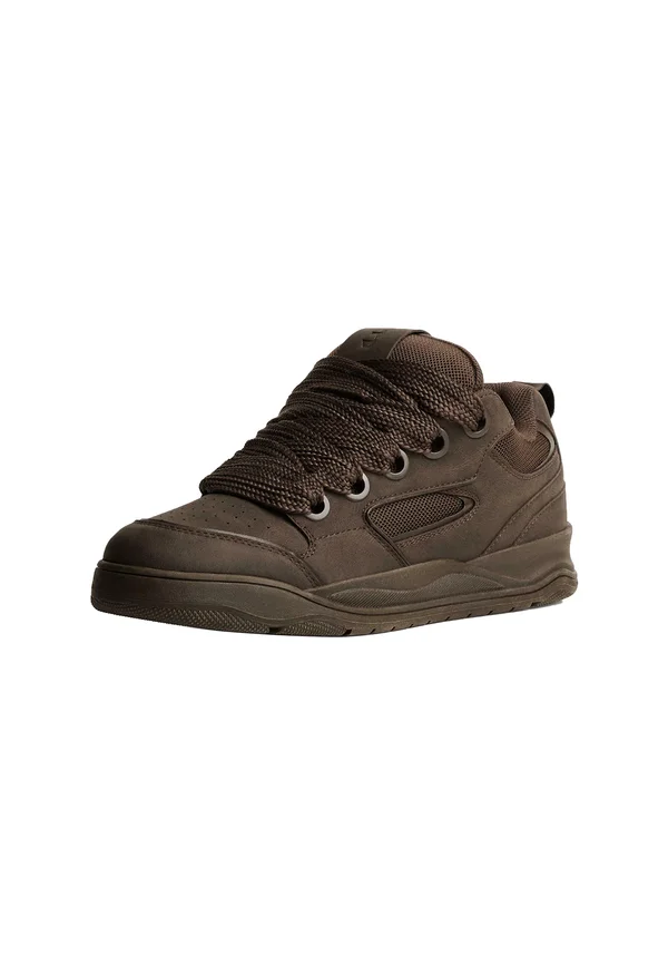 Trainers - brown