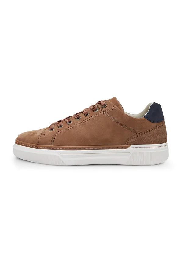 Trainers - brown