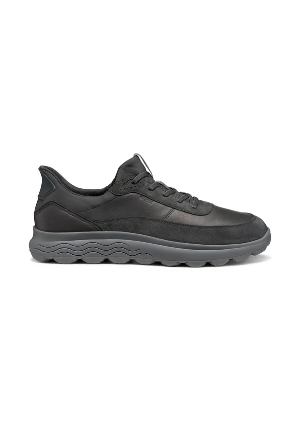 Trainers - c graphite