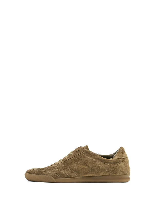 Trainers - camel